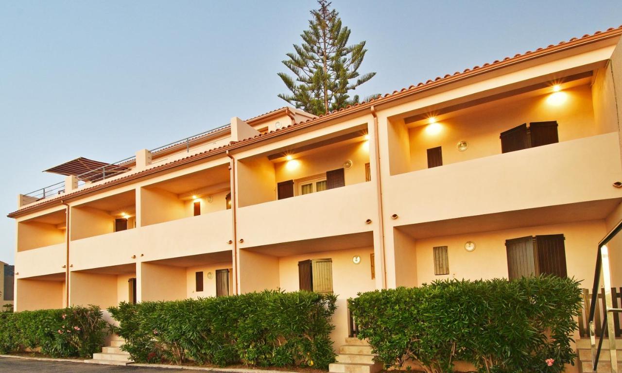 Hotel Tettola Сен-Флоран Екстериор снимка