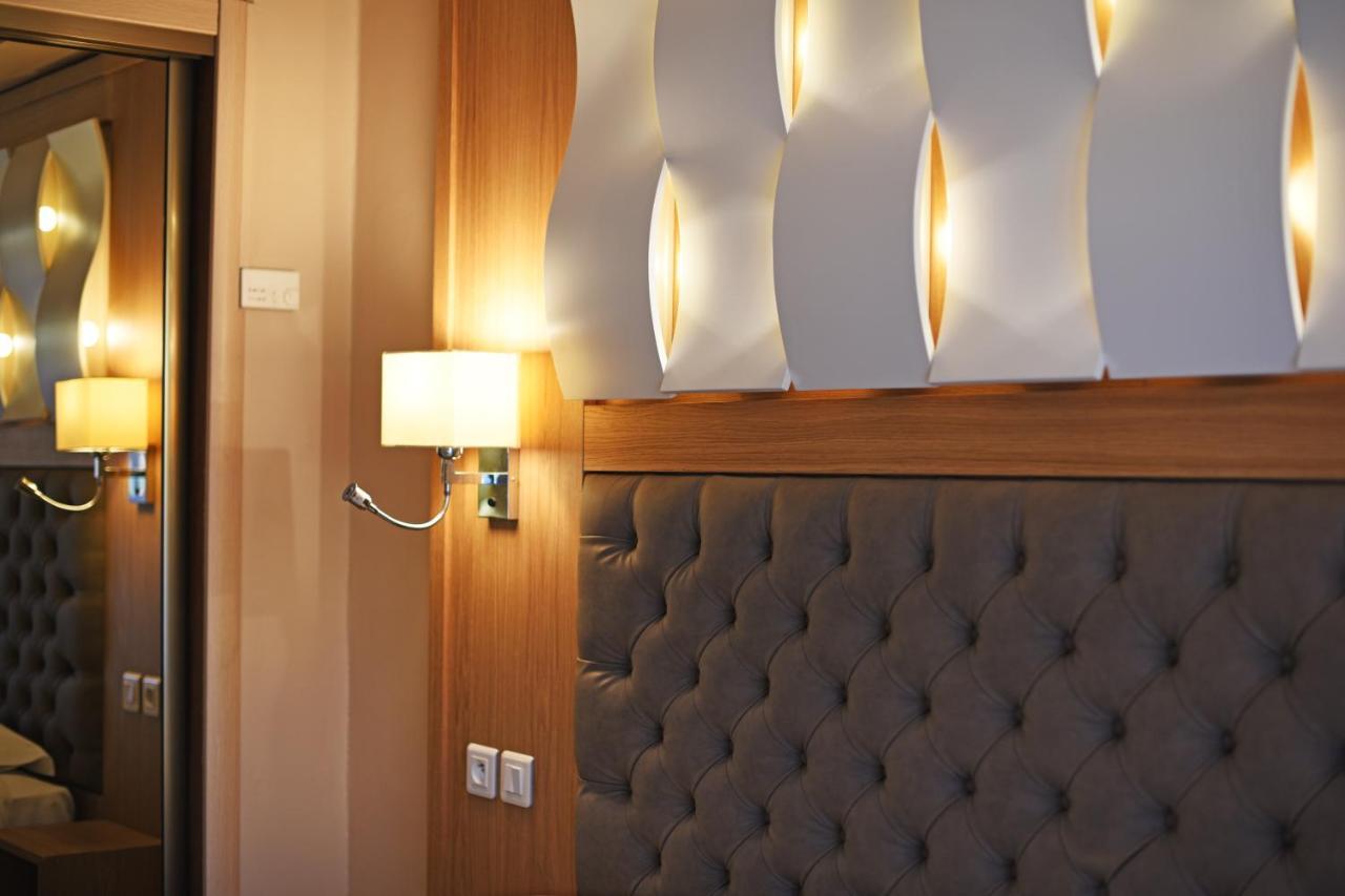 Hotel Tettola Сен-Флоран Екстериор снимка
