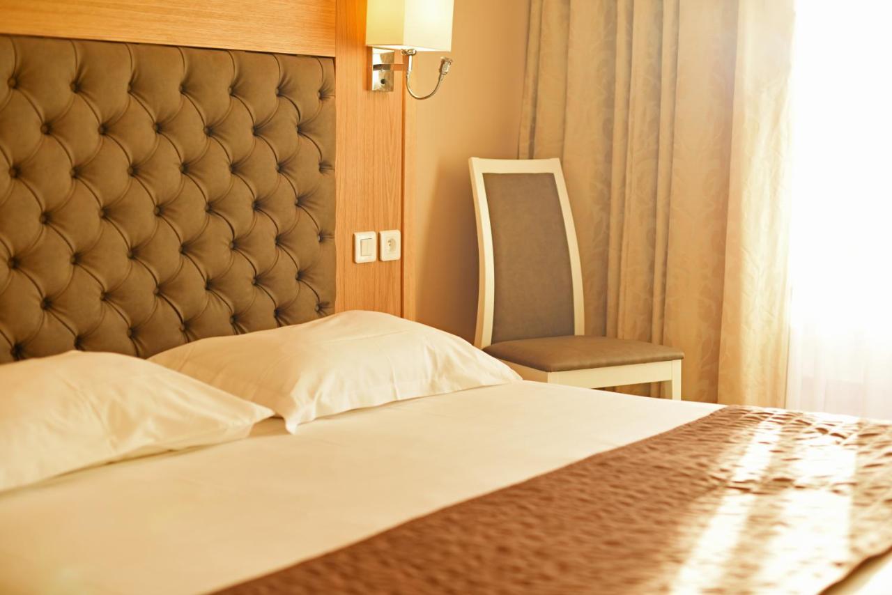 Hotel Tettola Сен-Флоран Екстериор снимка