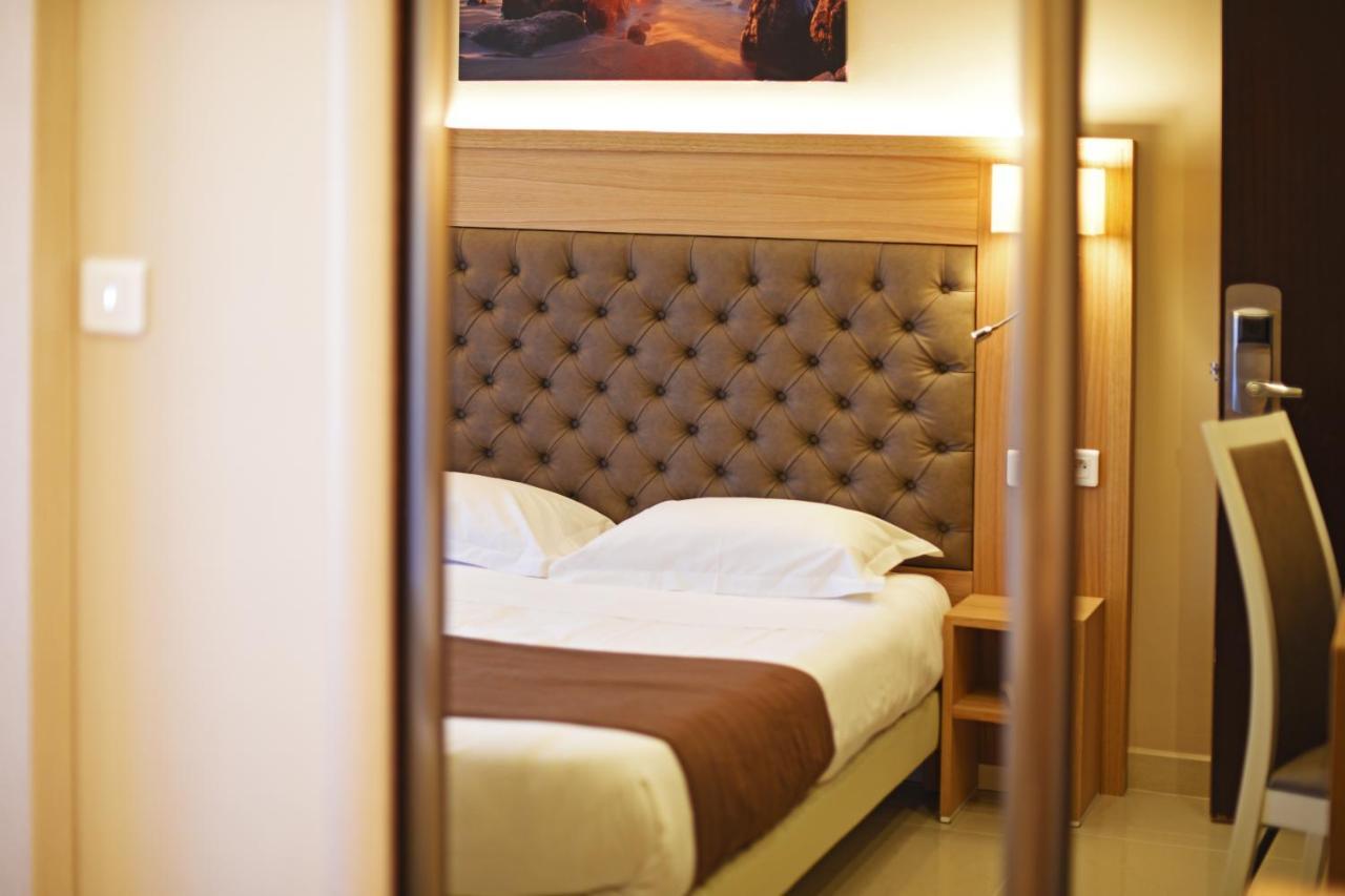 Hotel Tettola Сен-Флоран Екстериор снимка