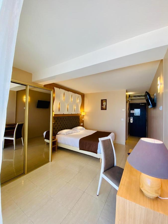 Hotel Tettola Сен-Флоран Екстериор снимка