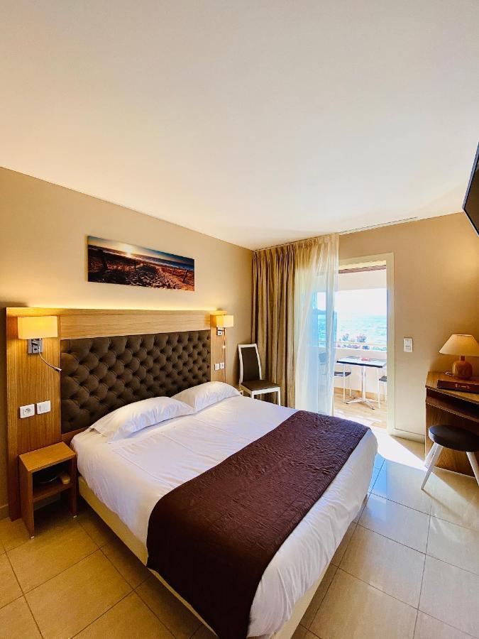 Hotel Tettola Сен-Флоран Екстериор снимка